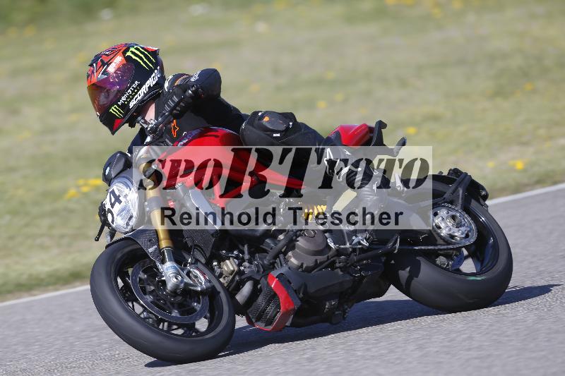 /06 08.04.2026 Cornu Master School ADR/Gruppe blau/54